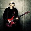 Joe Satriani[喬·塞奇尼]