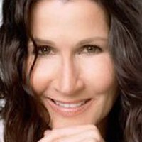 Monica Mancini圖片照片_照片寫真
