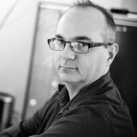 Kevin MacLeod個人資料介紹_個人檔案(生日/星座/歌曲/專輯/MV作品)