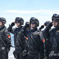 艦在亞丁灣圖片照片_艦在亞丁灣