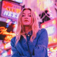 Astrid Holiday圖片照片_照片寫真