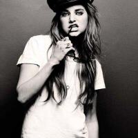 Juliet Simms圖片照片_Juliet Simms