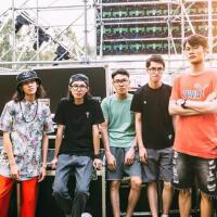 悶餅MOONBAND歌曲歌詞大全_悶餅MOONBAND最新歌曲歌詞