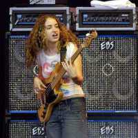 Tal Wilkenfeld圖片照片_Tal Wilkenfeld