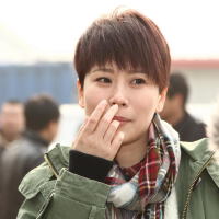 抹布女也有春天圖片照片_抹布女也有春天