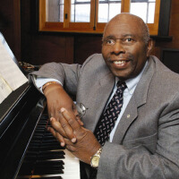 Oliver Jones圖片照片_Oliver Jones