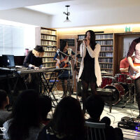 Savina & Drones圖片照片_Savina & Drones