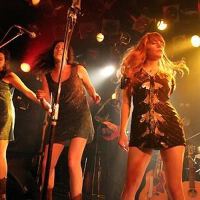 Jenny Lewis With The Watson Twins 圖片照片_Jenny Lewis With The Watson Twins
