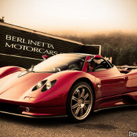 Speeding cars圖片照片_Speeding cars