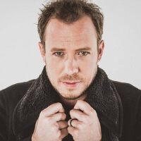 Stephen Speaks圖片照片_照片寫真