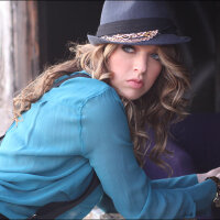 ZZ Ward圖片照片_ZZ Ward