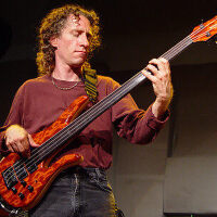 Michael Manring圖片照片_Michael Manring