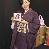新井里美圖片照片_新井里美