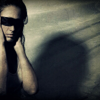 Blindfold圖片照片_Blindfold