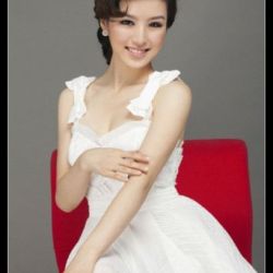 易文卉圖片照片_易文卉