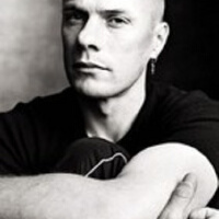 Larry Mullen Jr.個人資料介紹_個人檔案(生日/星座/歌曲/專輯/MV作品)