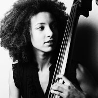 Esperanza Spalding圖片照片_Esperanza Spalding