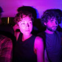 Poliça圖片照片_Poliça