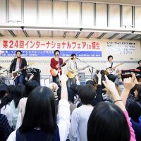 OverTheDogs圖片照片_OverTheDogs